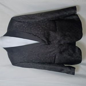 COOFANDY Men's Black Floral Tuxedo Blazer. Size L